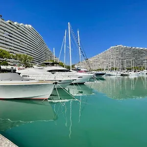 Apartment #41 Marina Riviera Bay - Marine Baie Des Anges - Vue Et Port, Villeneuve-Loubet